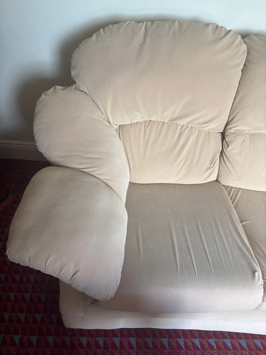 Sofa and 2 x armchairs - Image 2