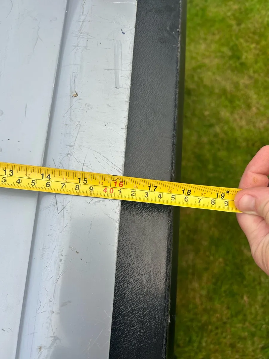 Roof box - Image 4