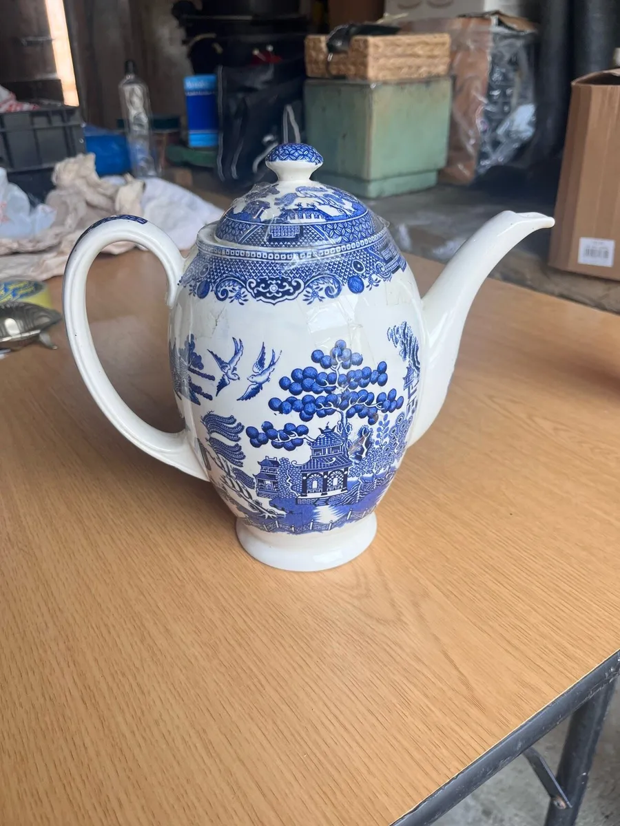 Johnson Brothers willow tea pot - Image 2