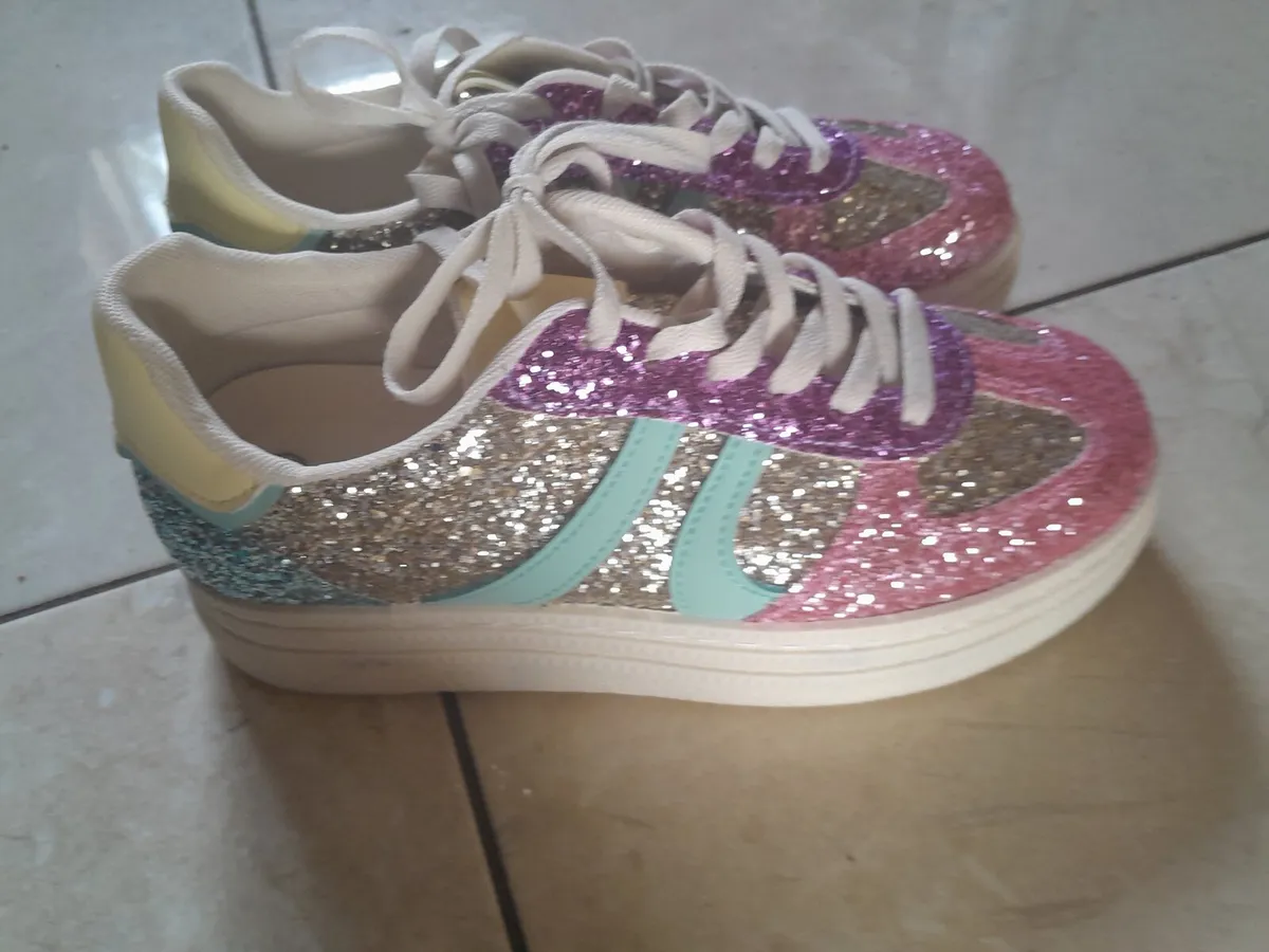 Trainers - Image 2