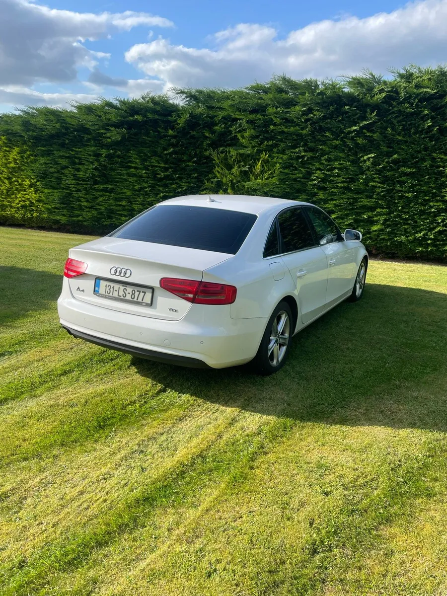 Audi A4 2.0 TDI Technik 136PS 4DR - Image 3