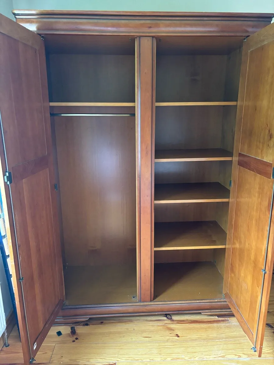 Wardrobe - Image 2
