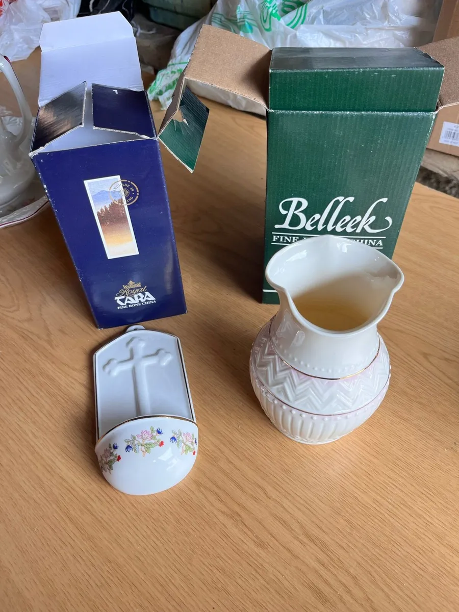 Belleek vase & holy water font - Image 1