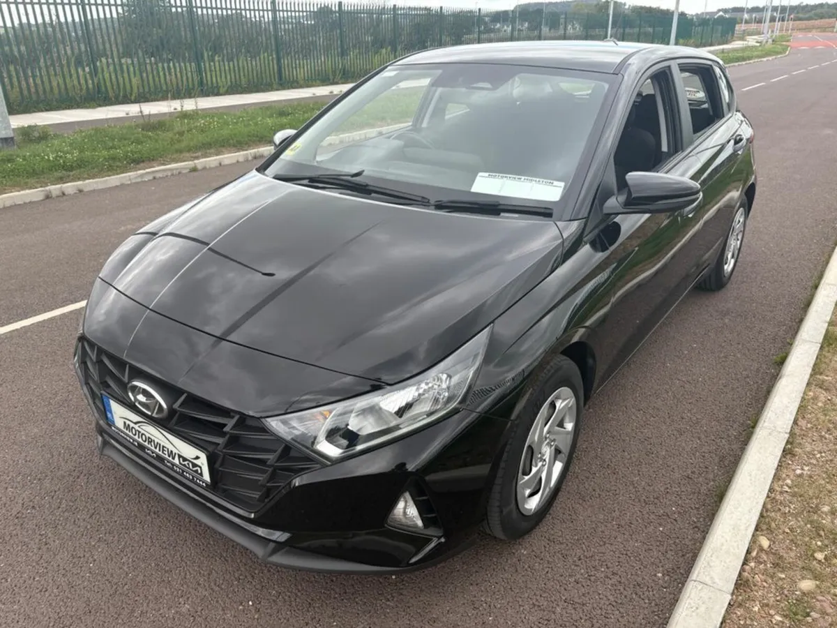 Hyundai i20 1.2p Luxury Spec, Air Conditioning, Mu - Image 4
