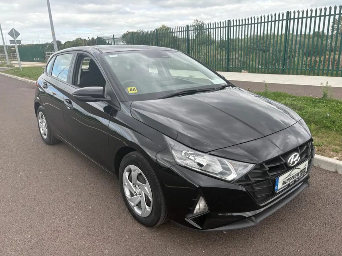 Hyundai i20 1.2p Luxury Spec, Air Conditioning, Mu - Image 4