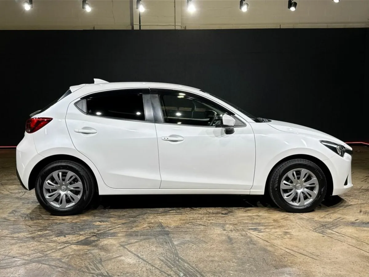 Mazda Demio 1.3 AUTOMATIC - Image 3