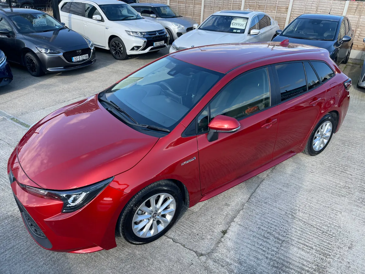 192 Toyota Corolla Hybrid 1.8 Automatic (Low Km's) - Image 4