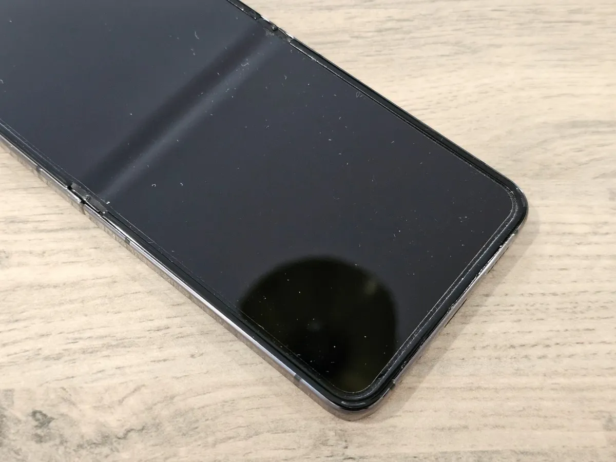 Samsung Z Flip 5 - 512 GB - Image 2