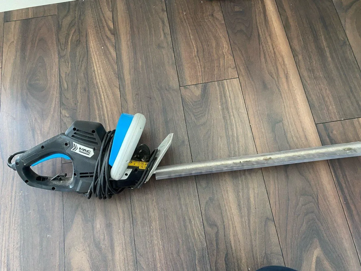 Hedge trimmer - Image 1