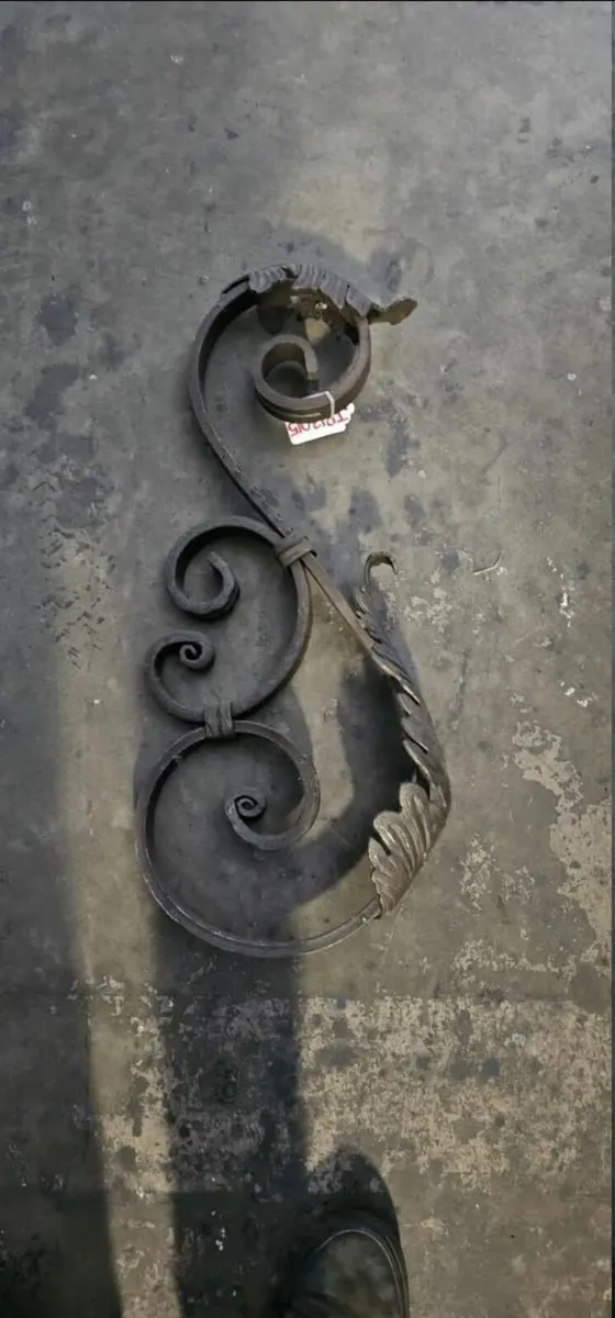 Decorative Cast Iron FENCE PANEL - Image 3