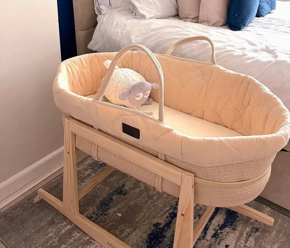 BBy elegance moses basket with stand - Image 3