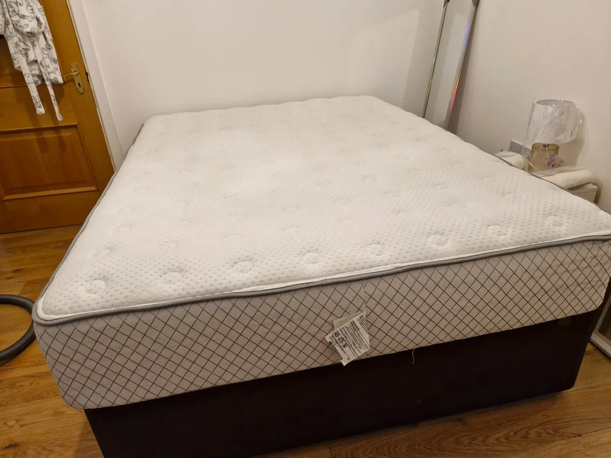 King size orthopedic Mattress & Divan base bed. - Image 1