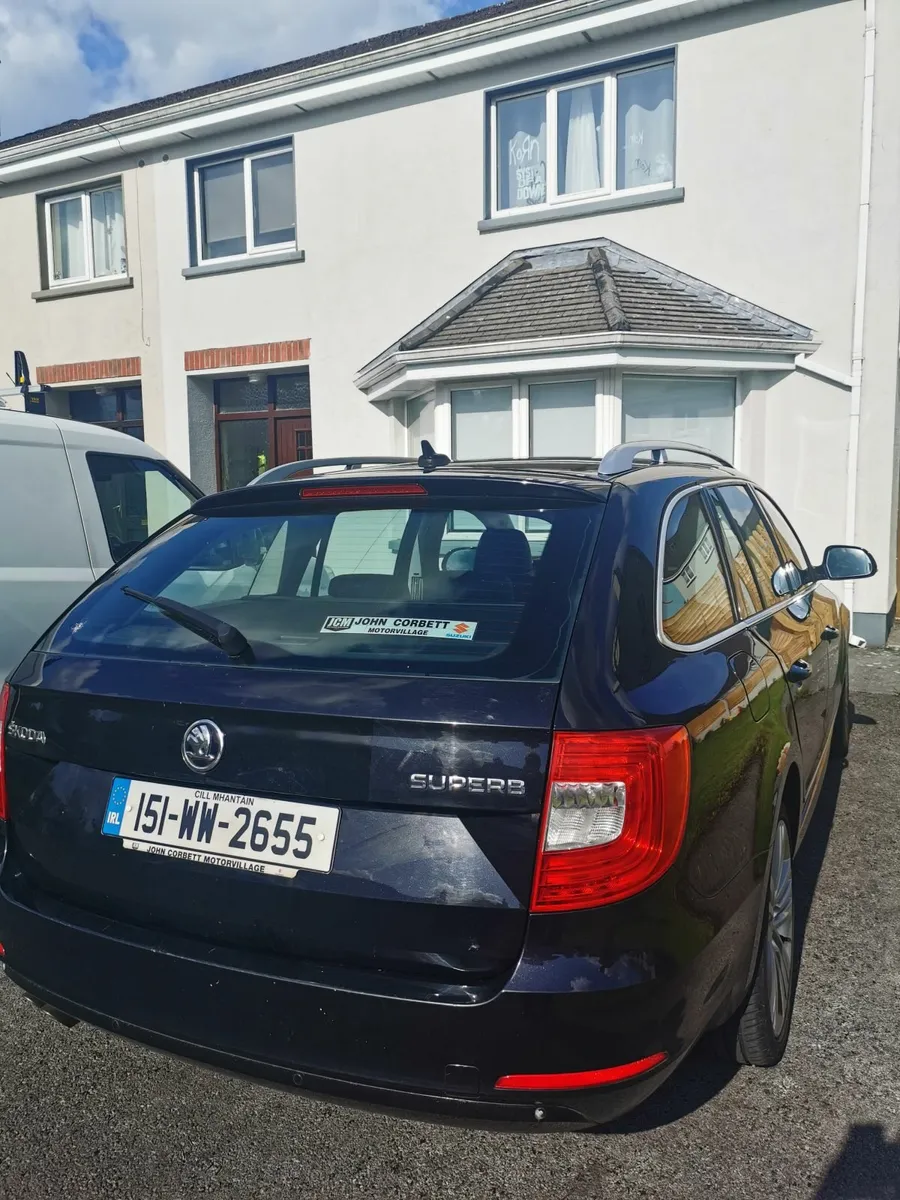 Skoda Superb 2015 - Image 4