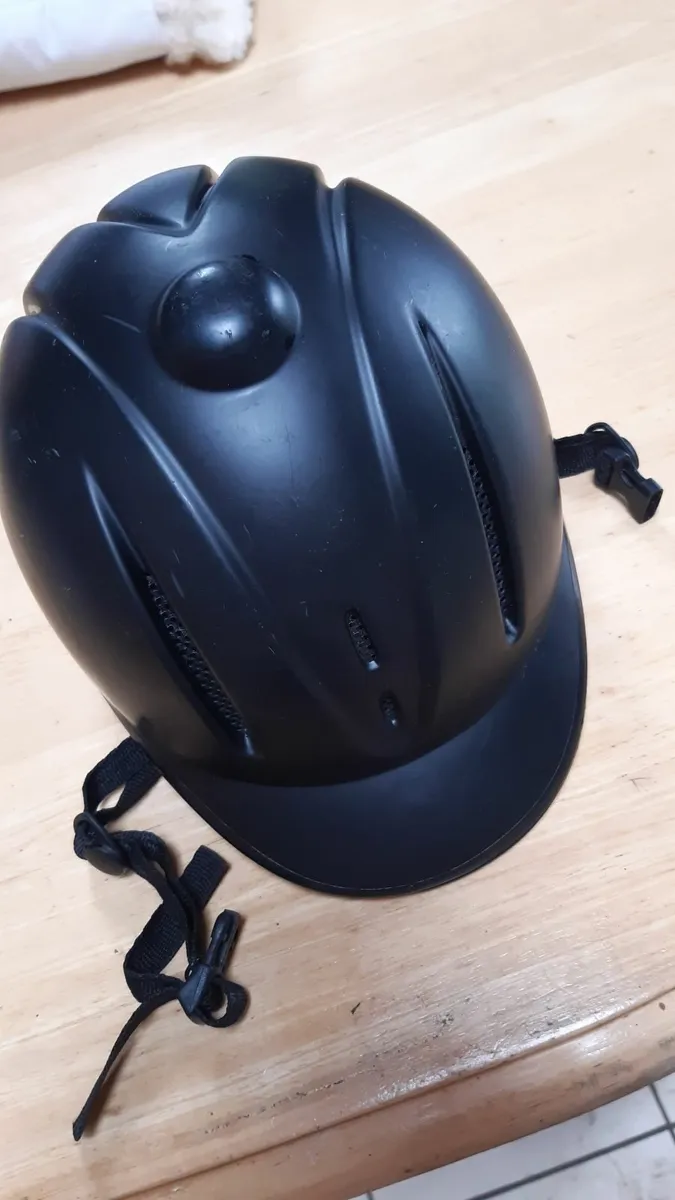 Riding hat - Image 1