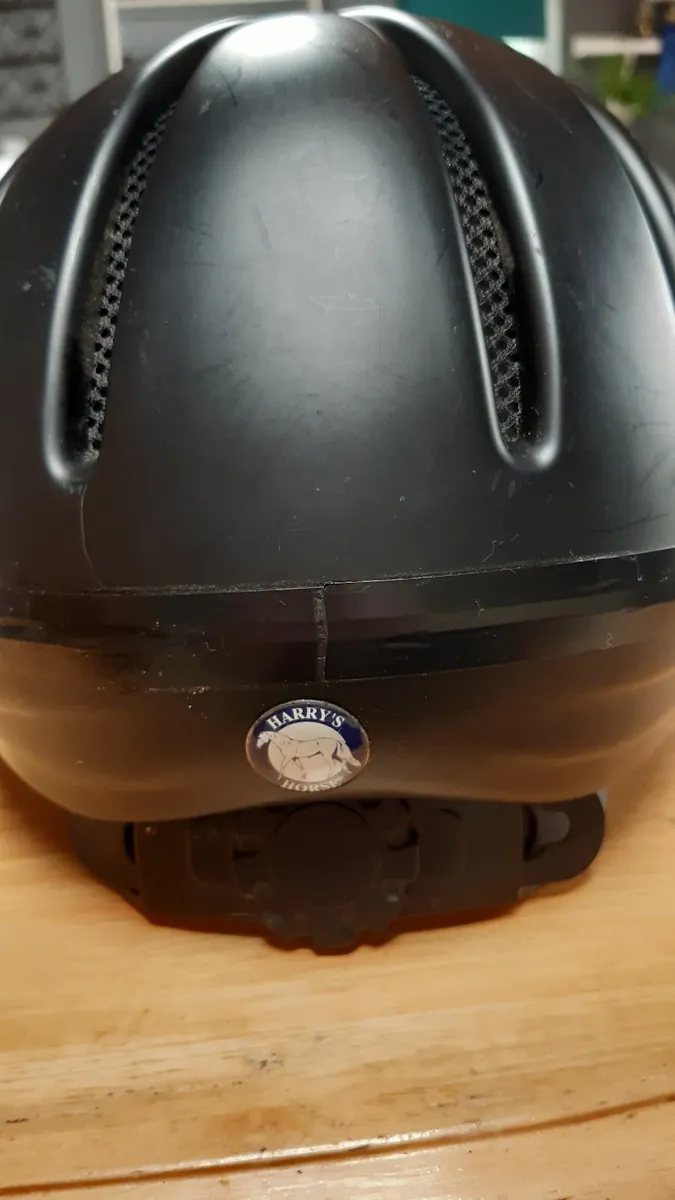 Riding hat - Image 2