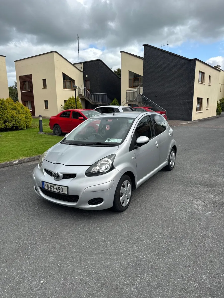 Toyota Aygo 2011 - Image 2