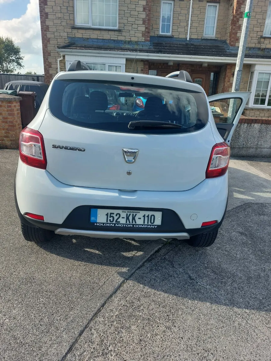 Car - Image 2
