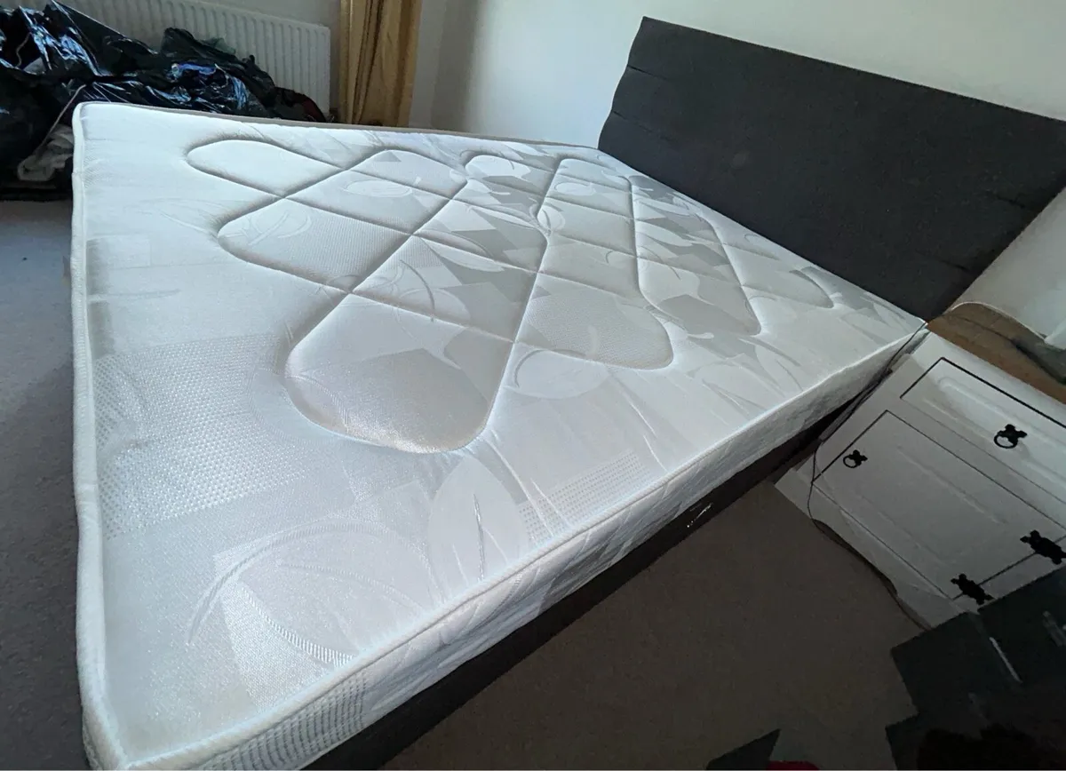 King size mattress in very good condition - Image 1