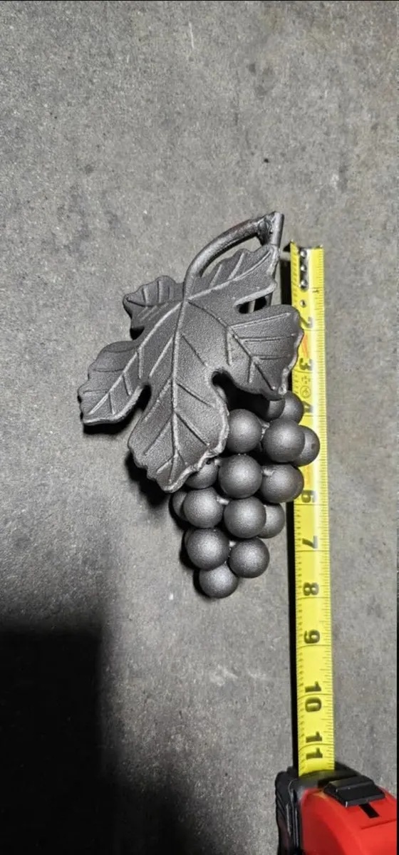 Grape Cast Iron FENCE PANEL - Image 2