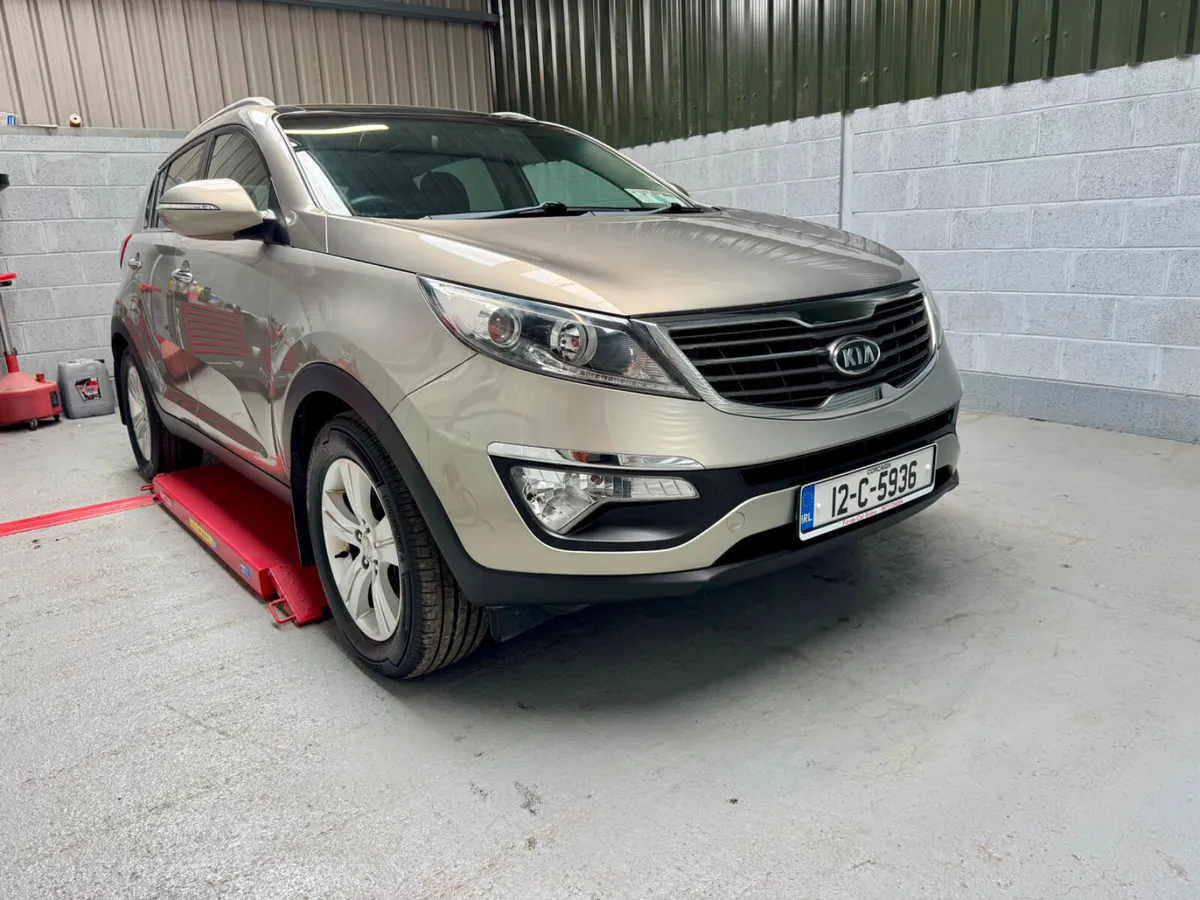 2012 KIA SPORTAGE     LOW KLMS ! - Image 3