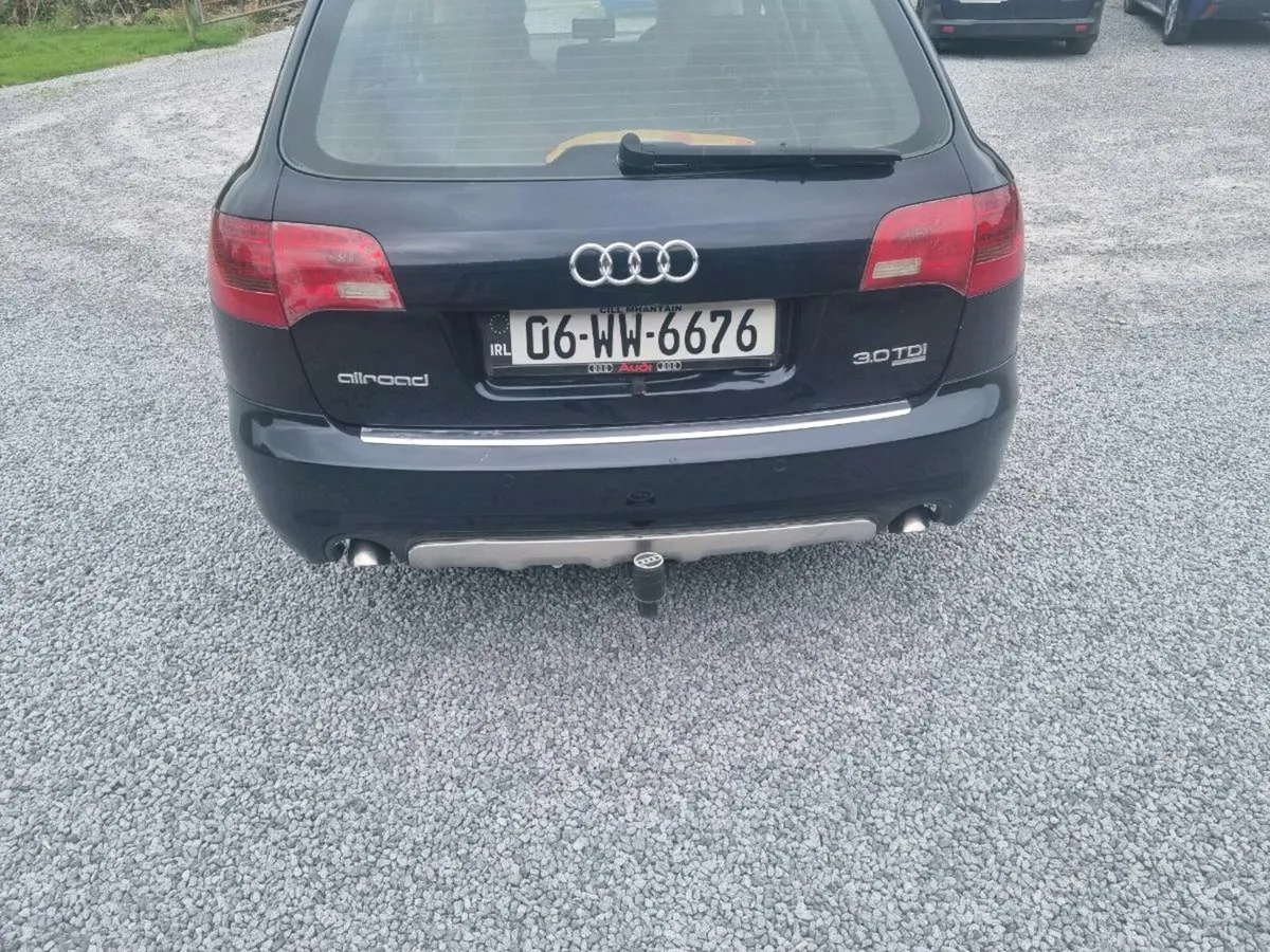Audi A6 Allroad  ( Crew Cab) 5 seats - Image 3