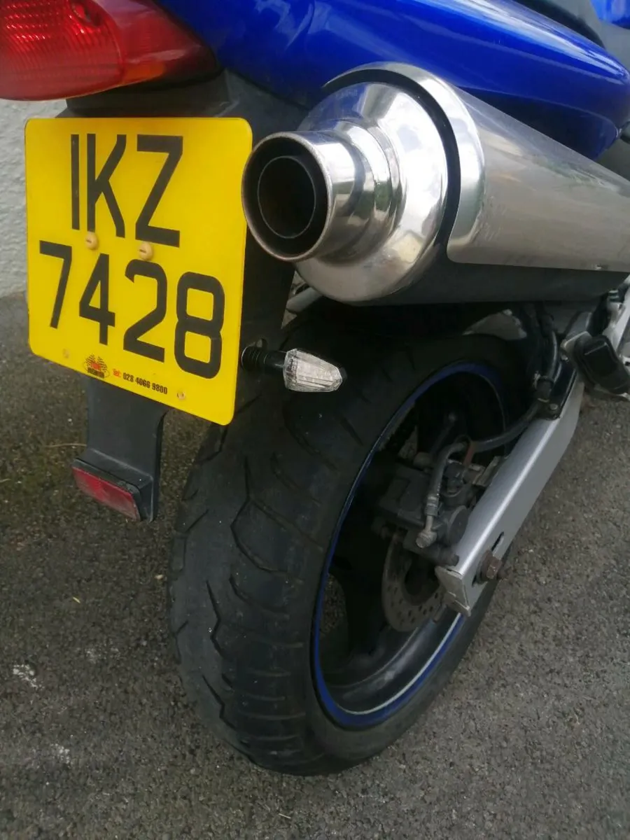 2002 honda cb 600 hornet S - Image 2