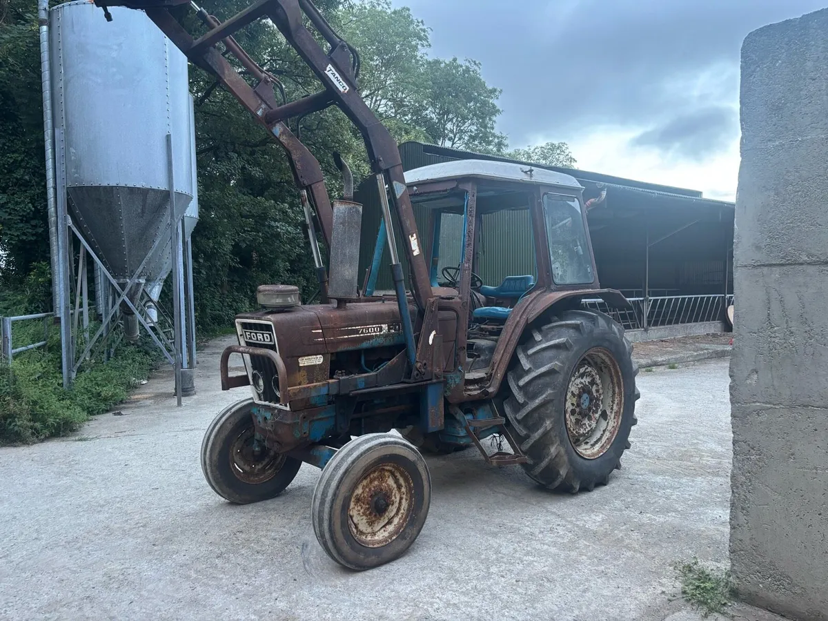 Ford 7600 for breaking - Image 1