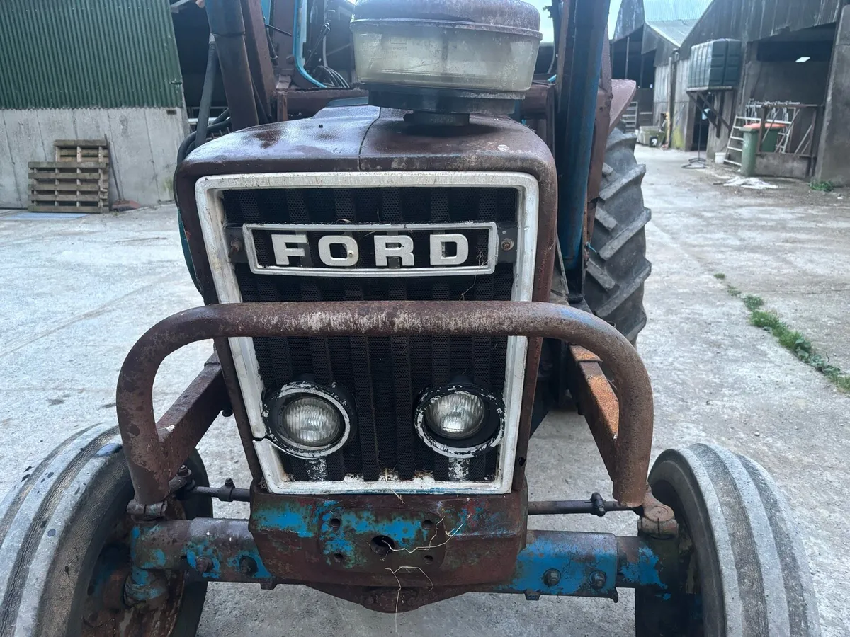 Ford 7600 for breaking - Image 3