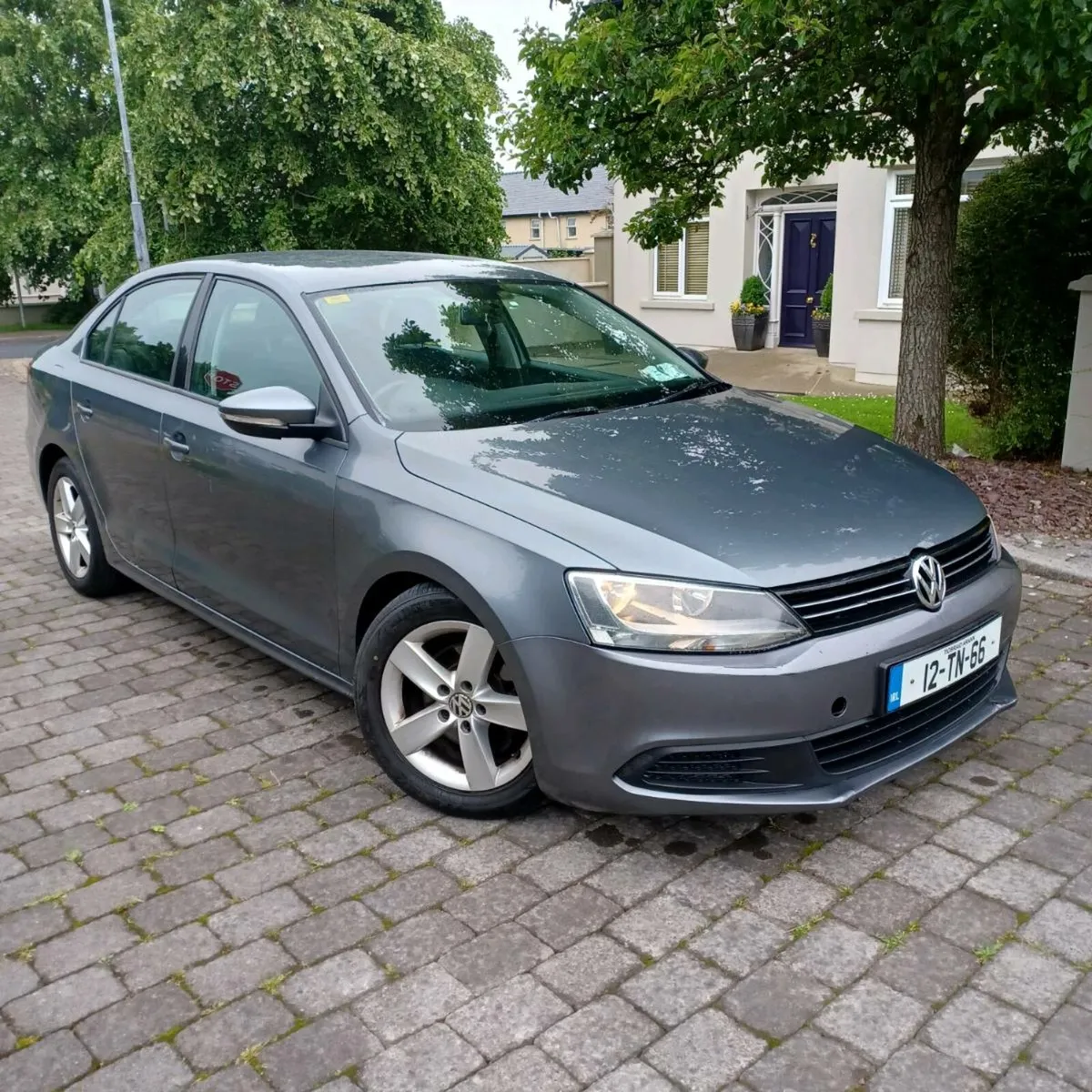 VW JETTA 1.6 TDI 2012[[NEW NCT]]TAX 01/26 - Image 1