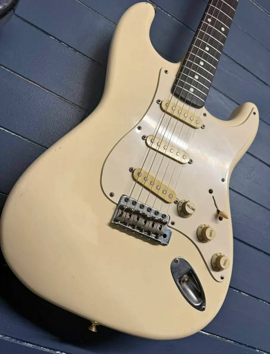 1987 White Fender Strat - Image 1