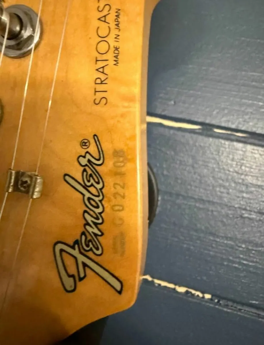 1987 White Fender Strat - Image 2