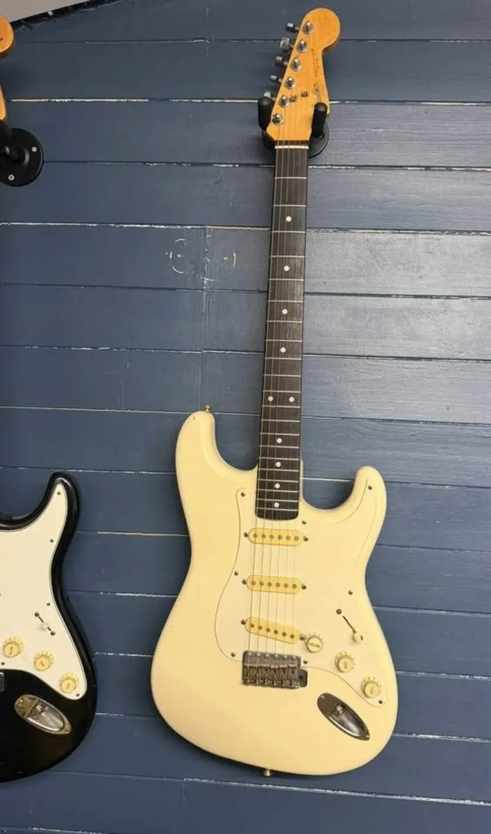 1987 White Fender Strat - Image 3