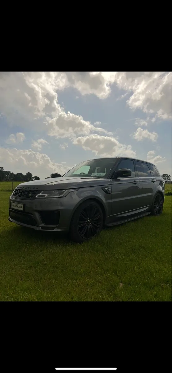 Range Rover Sport 7 Seat - Image 2