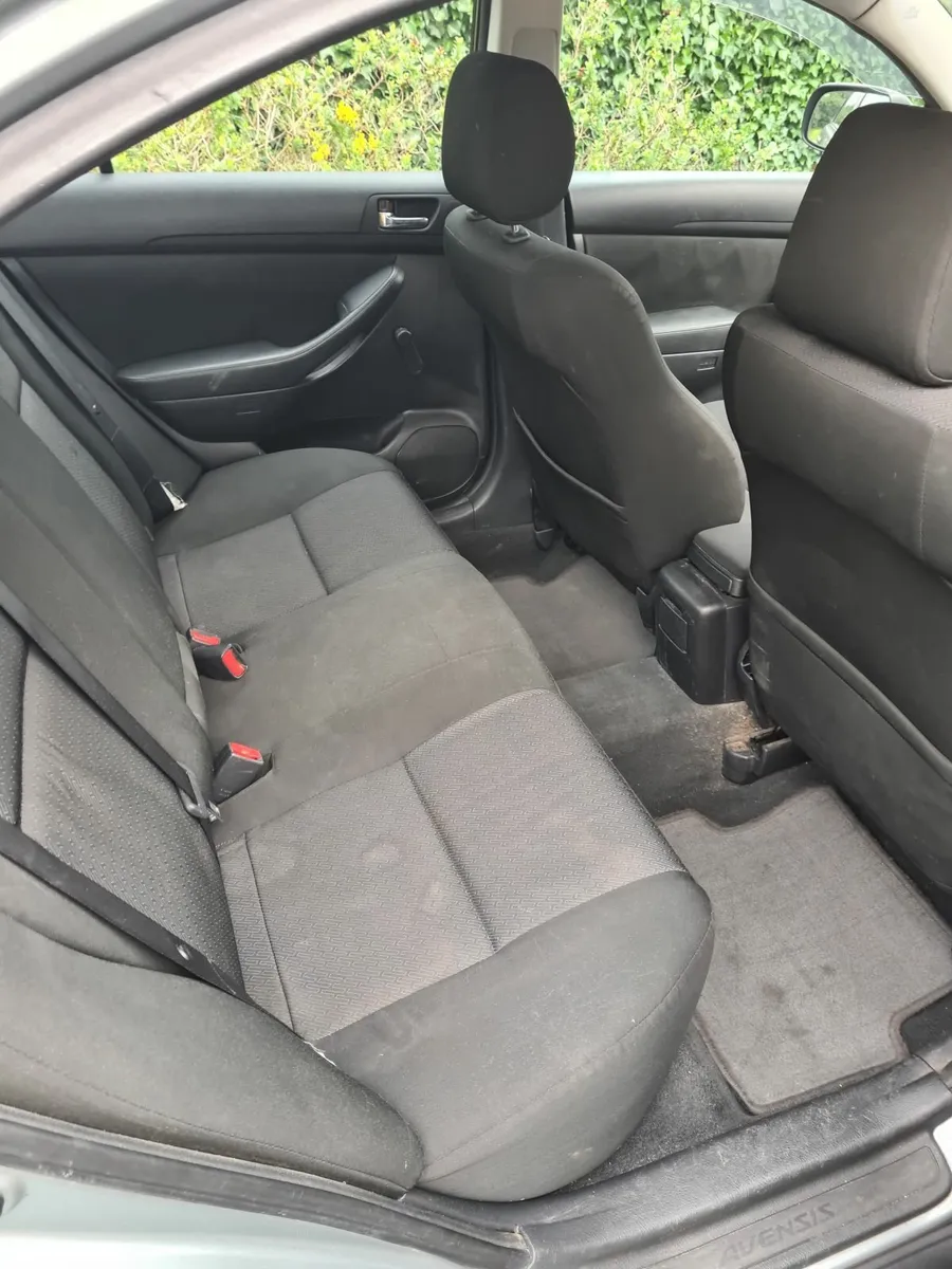 Toyota Avensis 2007 - Image 2