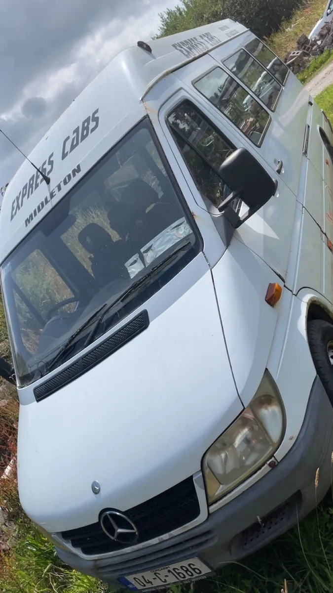 Mercedes sprinter bus - Image 1
