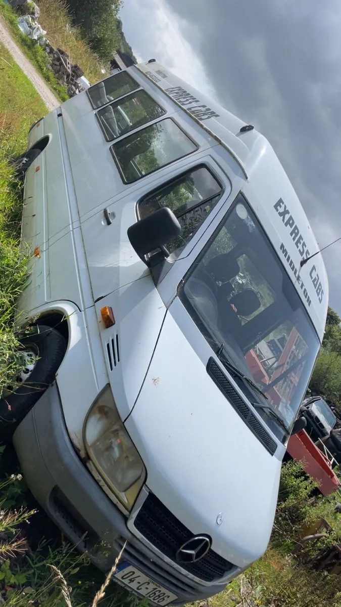 Mercedes sprinter bus - Image 2