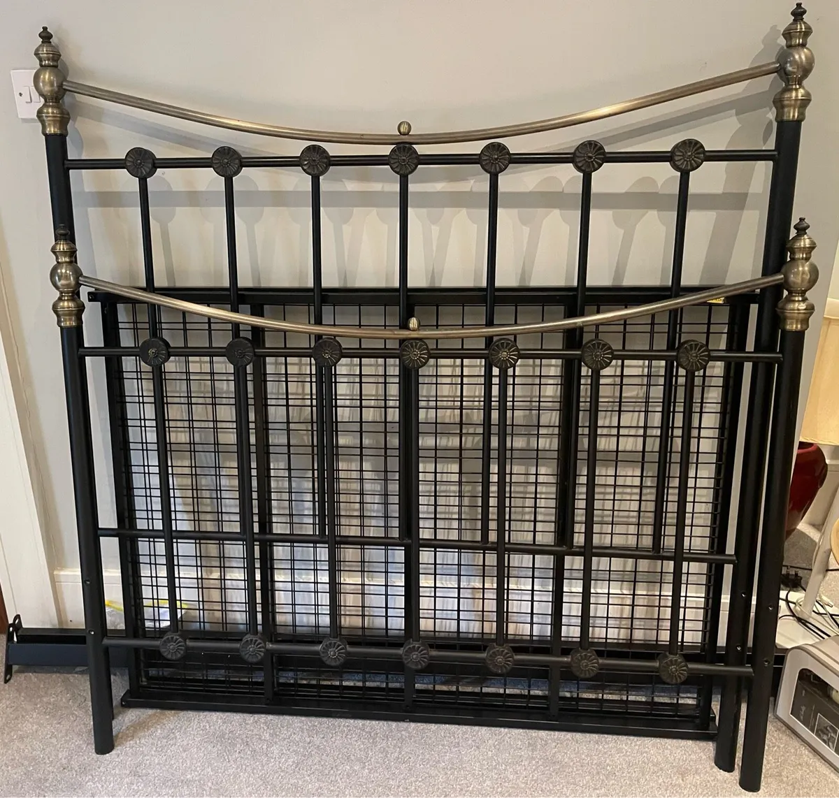 Beautiful Black & Gold 4 Ft 6” Metal Double Bed