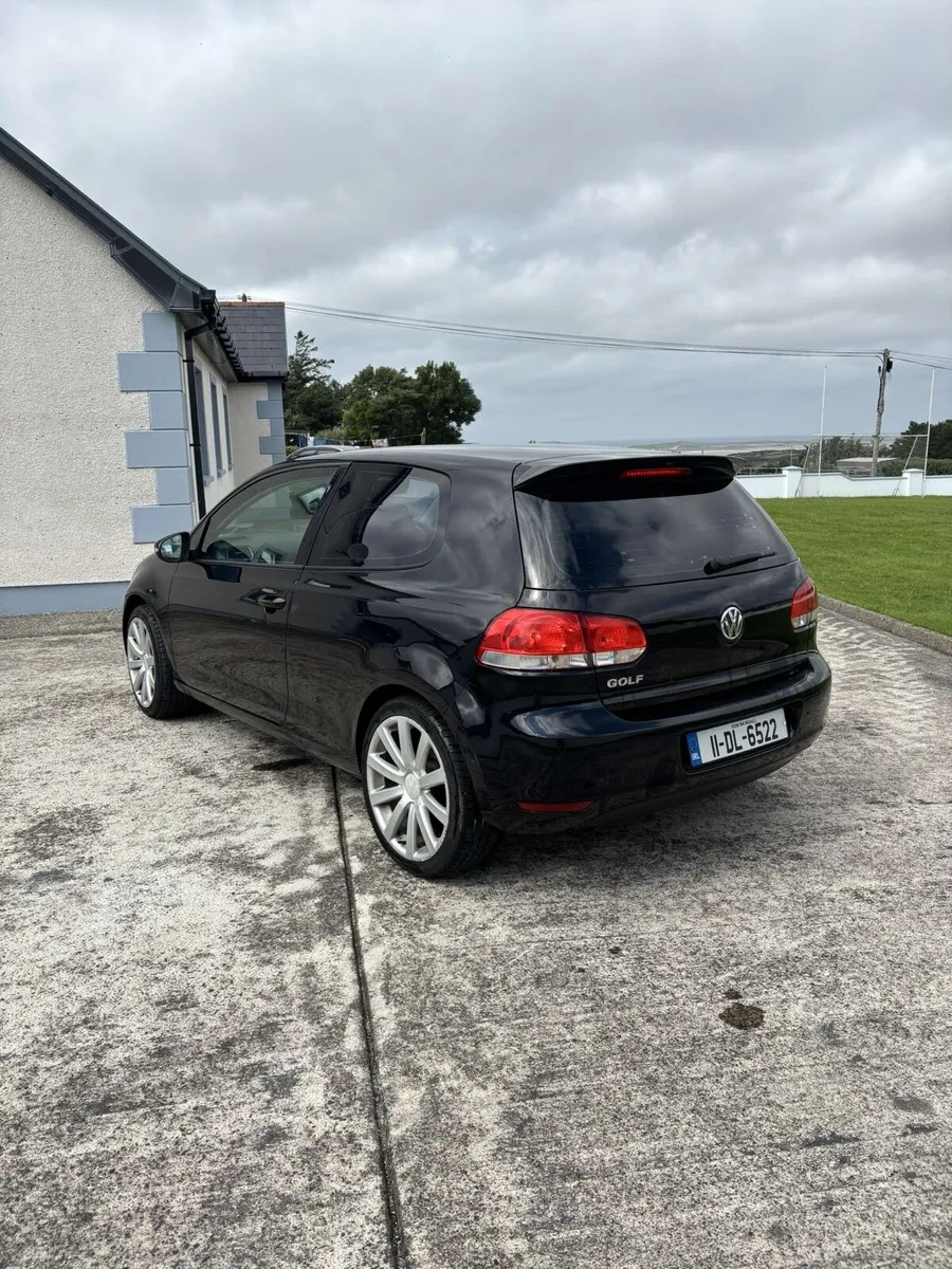 Volkswagen Golf - Image 4