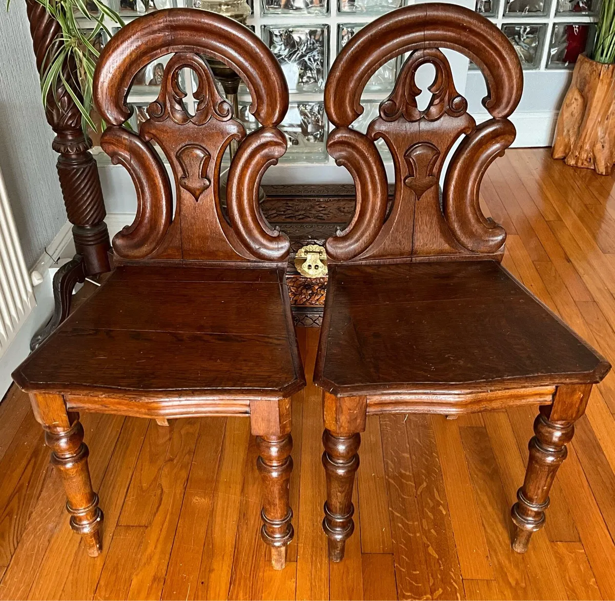 Pair of Victorian Carved Mahogany Hall Chairs - Image 3