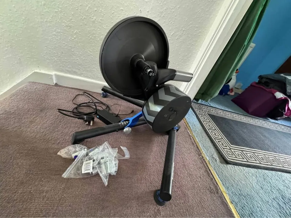 Wahoo Kickr V4 Indoor Trainer - Image 3