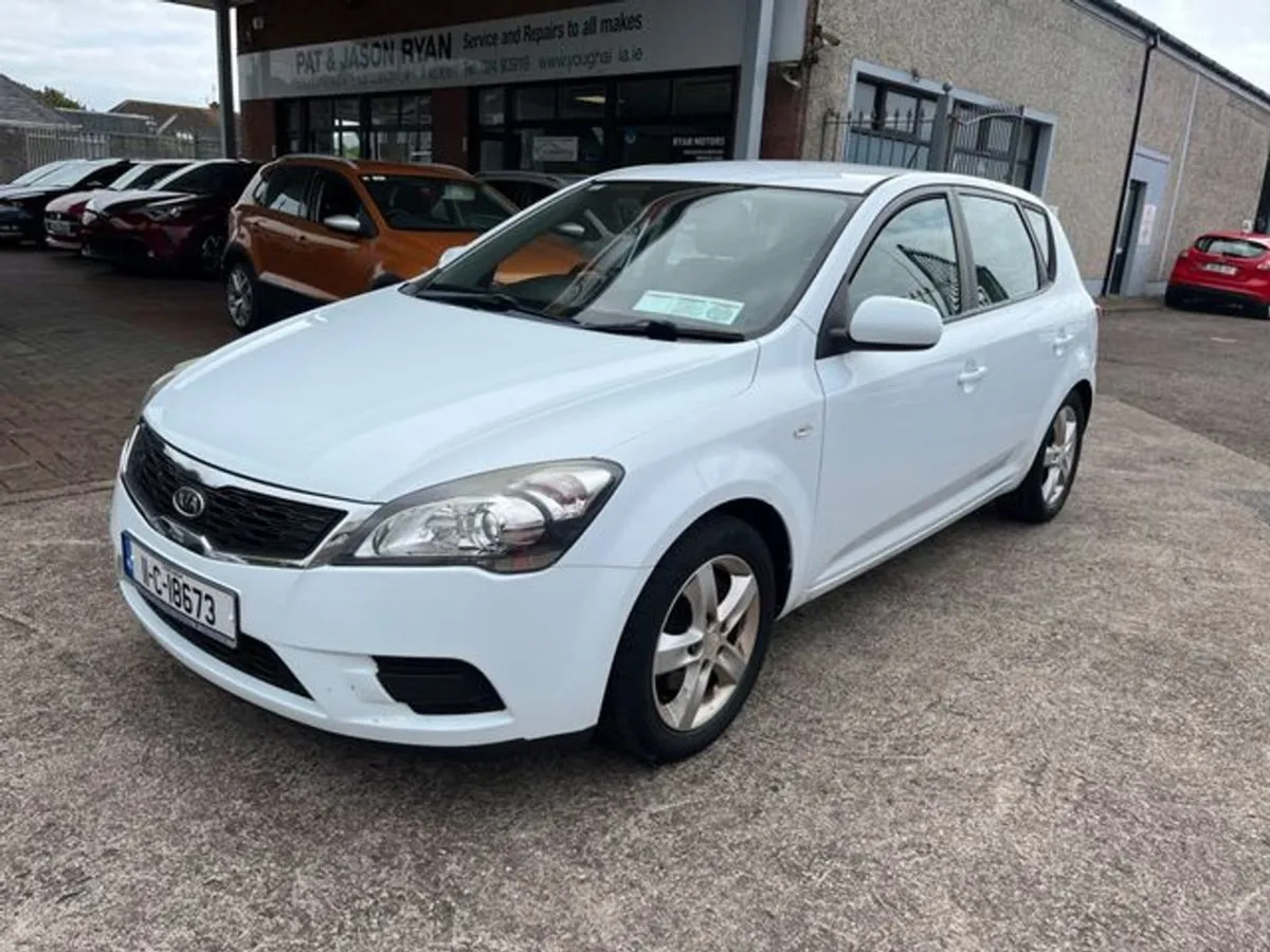 Kia Ceed 1.4 Vr-7 5DR - Image 1