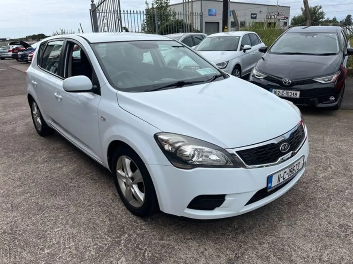 Kia Ceed 1.4 Vr-7 5DR - Image 2