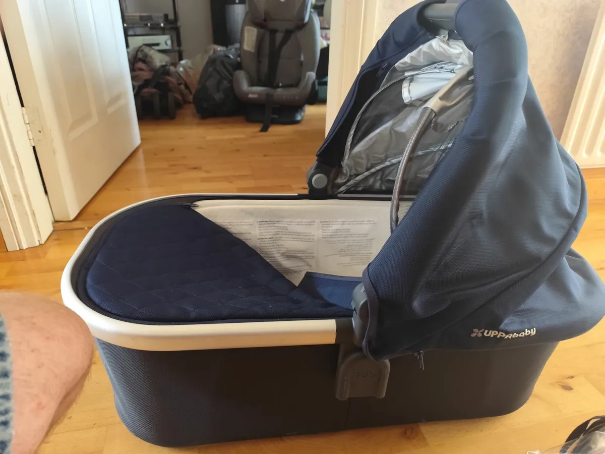 Uppababy vista carrycot - Image 4