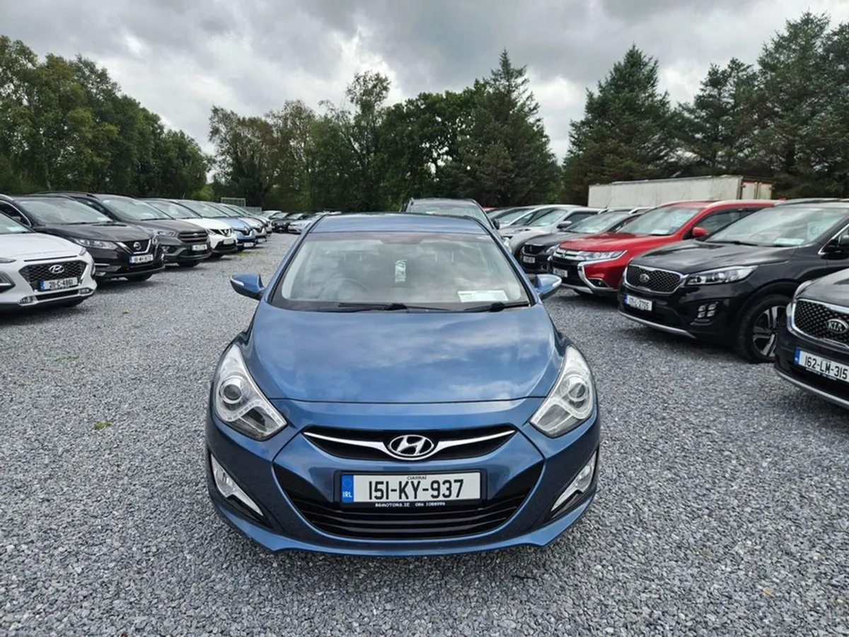 Hyundai i40 Saloon Executive 4DR - Image 2