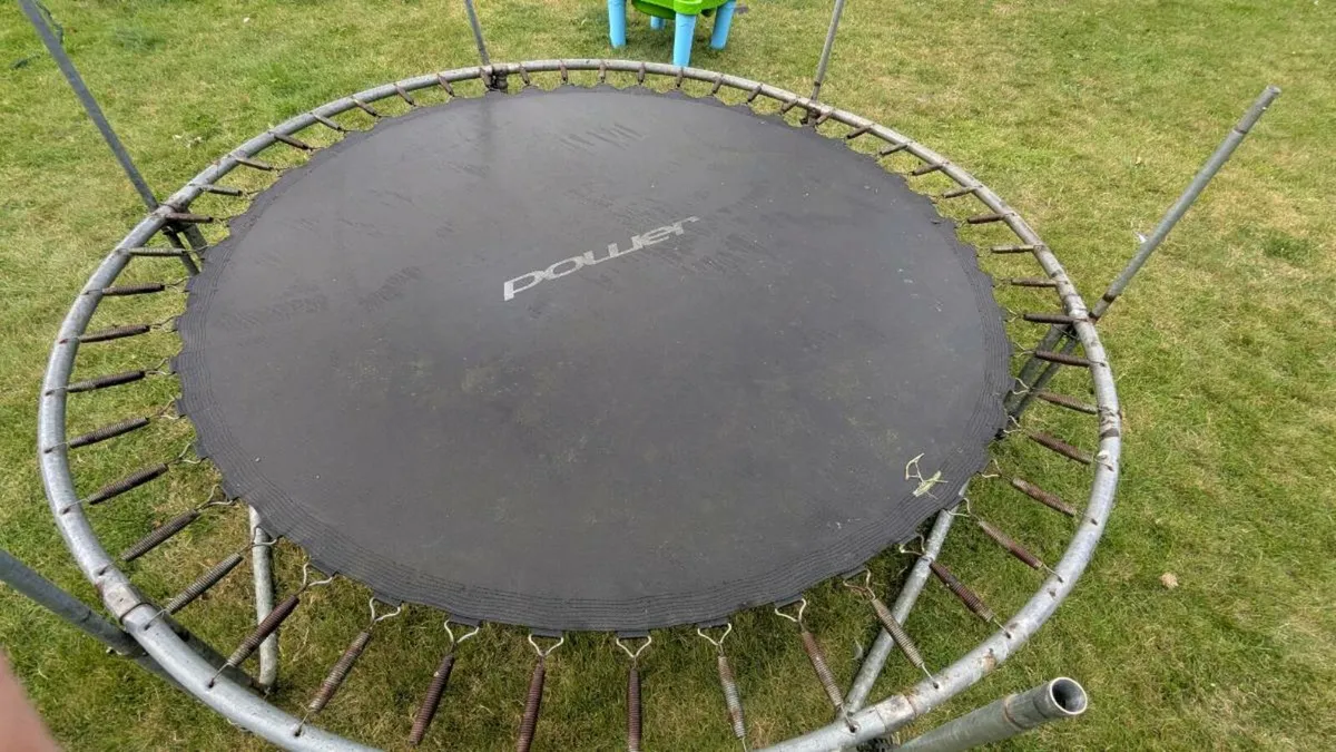 2 x Trampolines (10ft and 4.5ft) - Image 1