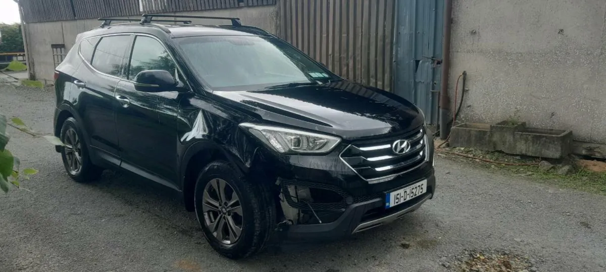 2015 Hyundai santa fe 4WD - Image 1