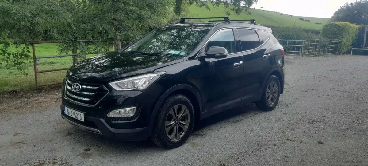 2015 Hyundai santa fe 4WD - Image 3