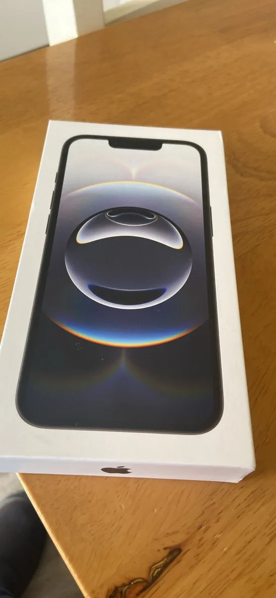 iPhone 16e - Image 1
