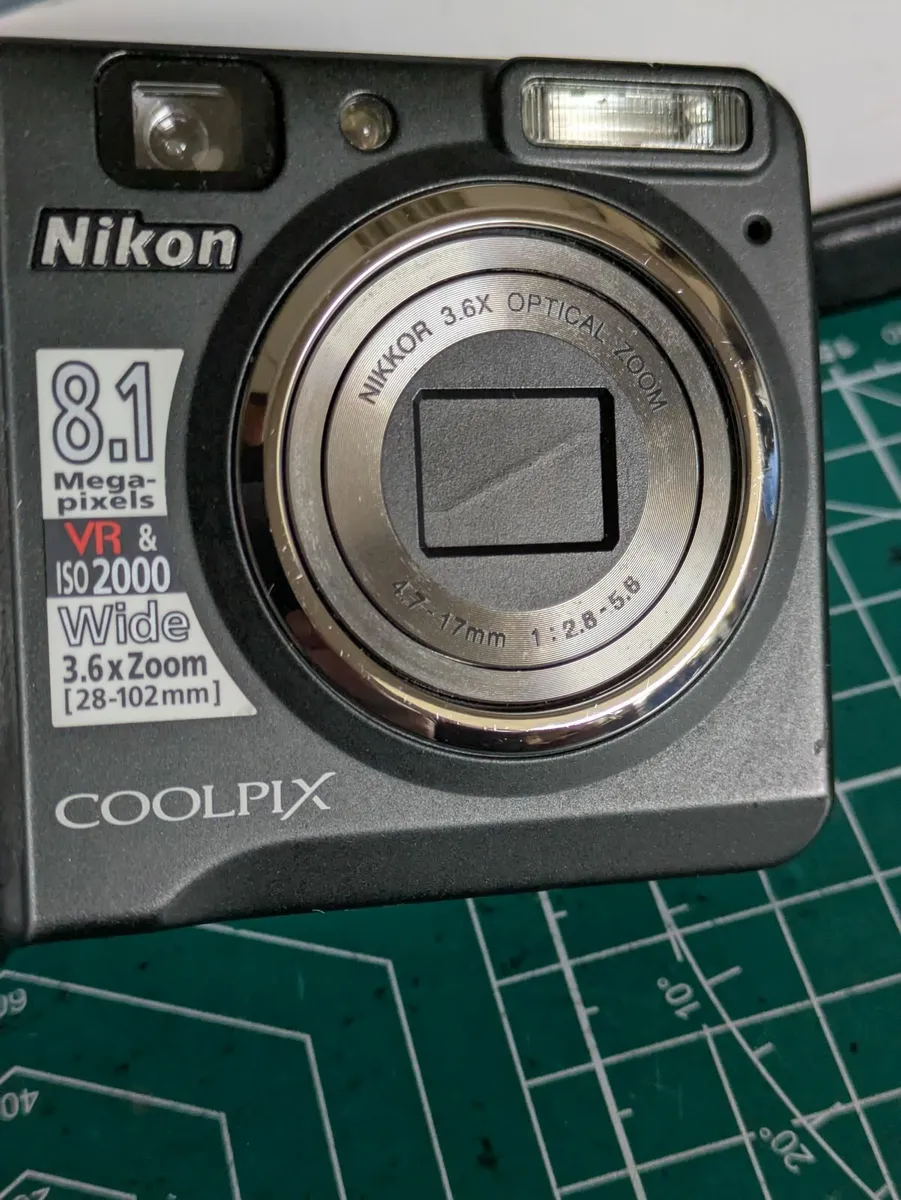 Nikon P50 8MP CCD 🌈 digital compact camera - Image 4