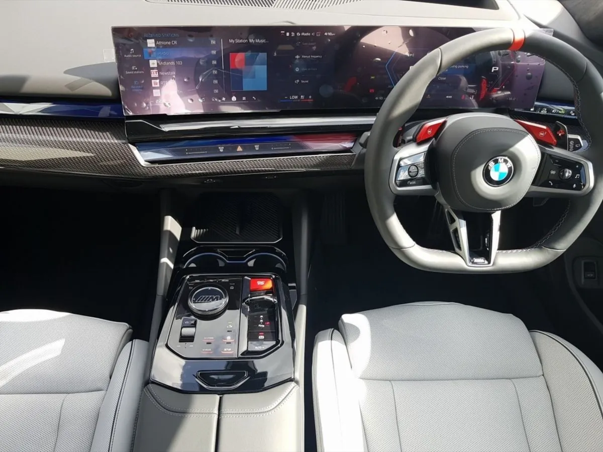BMW M5 Touring - Image 4
